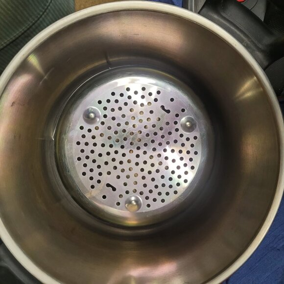 T-Fal Clipso Stainless Steel Pressure Cooker with Lid - Picture 4 of 10